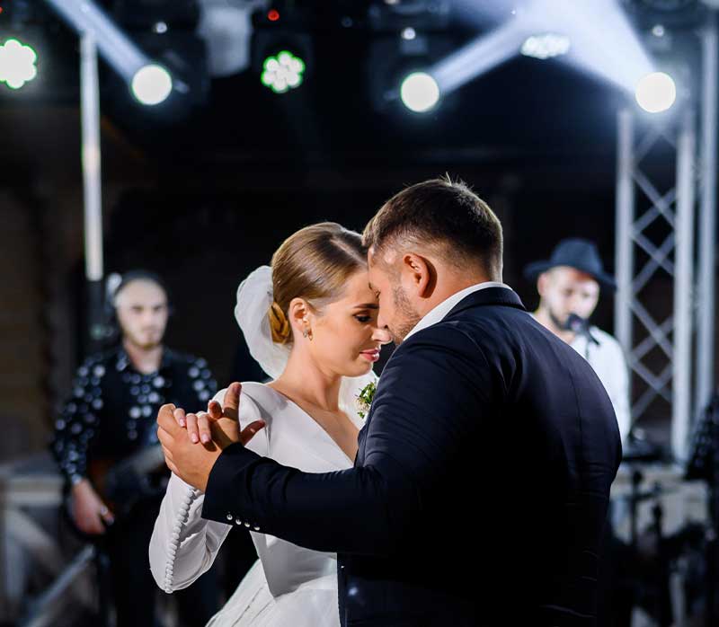 Iluminación y música en vivo para bodas 